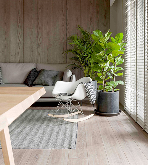 為(wèi)藝術(shù)生(shēng)活淬煉的(de)地(dì)闆品牌